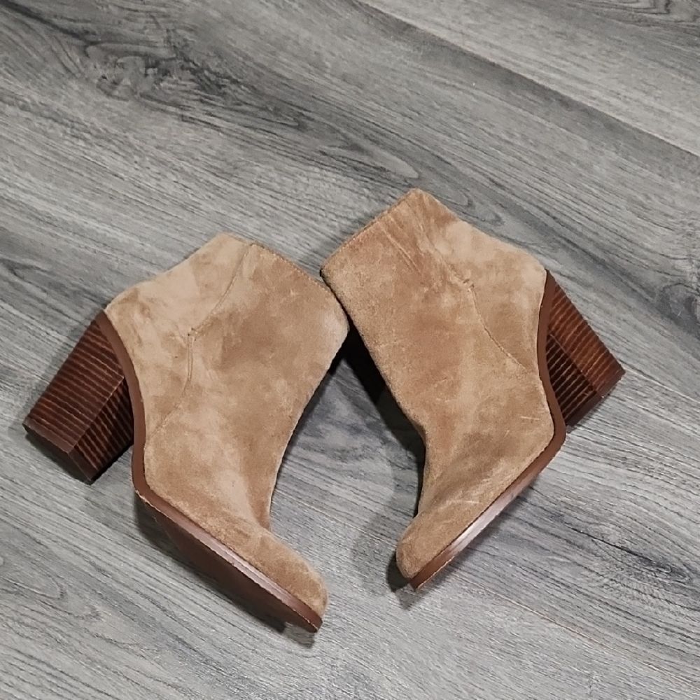 Sole Society Rimmie Suede Camel Leather Booties